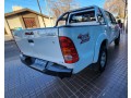 toyota-hilux-sr-small-1