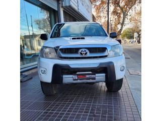 TOYOTA HILUX SR