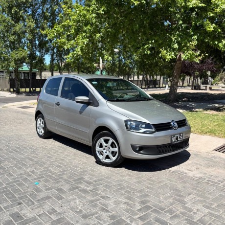 volkswagen-fox-trendline-2014-big-12