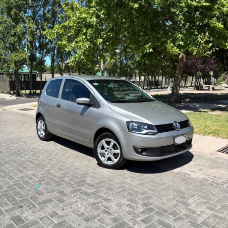 volkswagen-fox-trendline-2014-big-4