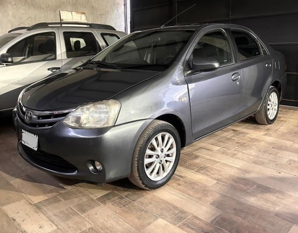 toyota-etios-xls-2014-big-0