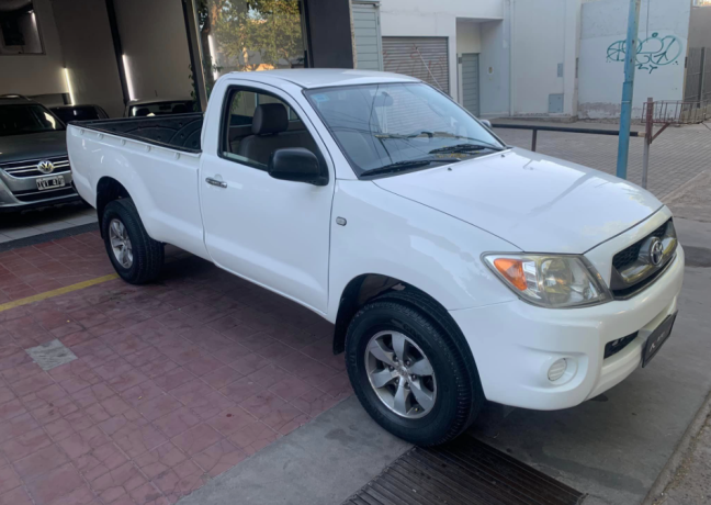 hilux-dx-cs-4x2-big-0