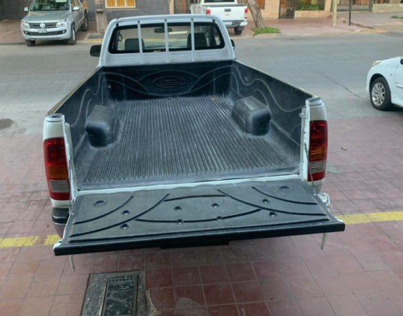 hilux-dx-cs-4x2-big-8