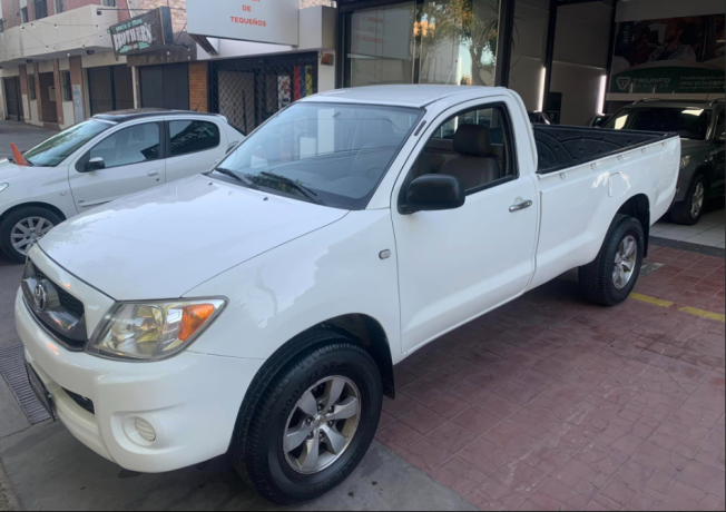 hilux-dx-cs-4x2-big-3