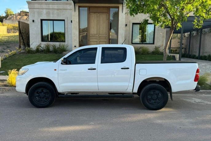 vendo-hilux-dx-4x4-2014-big-2