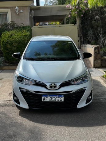 vendo-yaris-xls-cvt-2022-big-0