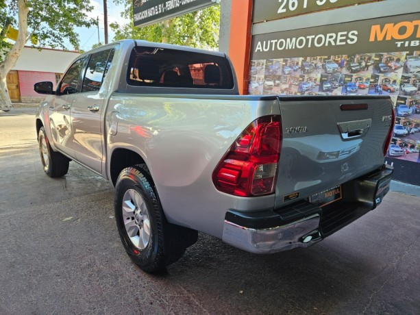 toyota-hilux-srv-28-4x2-dc-mt-tdi-2020-big-2