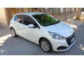 peugeot-208-allure-2020-small-0