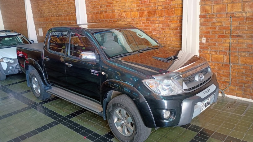 toyota-hilux-srv-2009-big-0