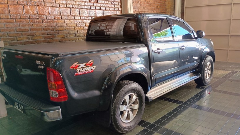 toyota-hilux-srv-2009-big-1