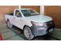 toyota-hilux-2016-small-0