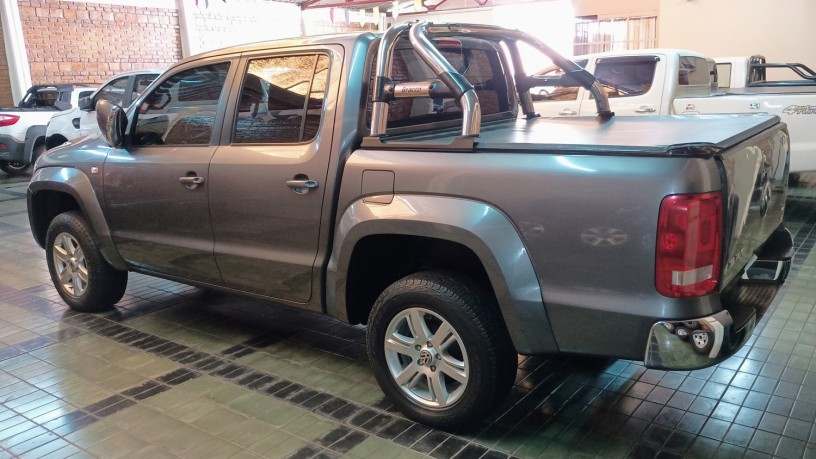 volkswagen-amarok-tdi-hi-line-2010-big-3