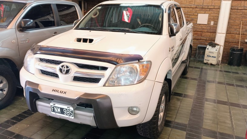 toyota-hilux-srv-2006-big-0