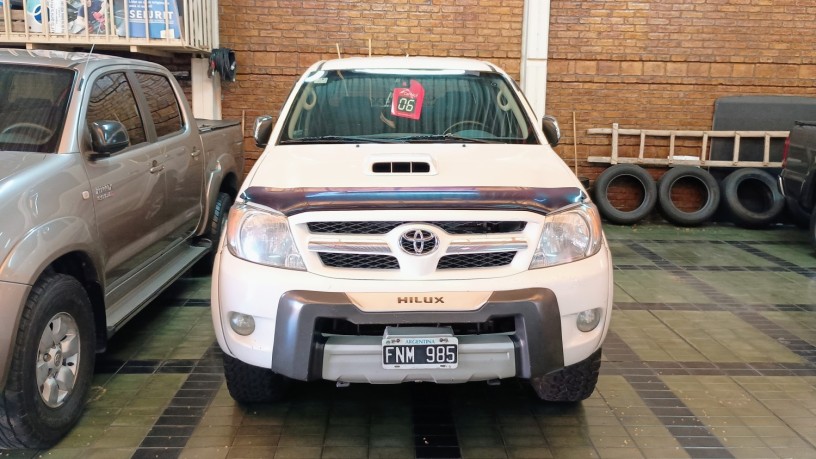 toyota-hilux-srv-2006-big-2