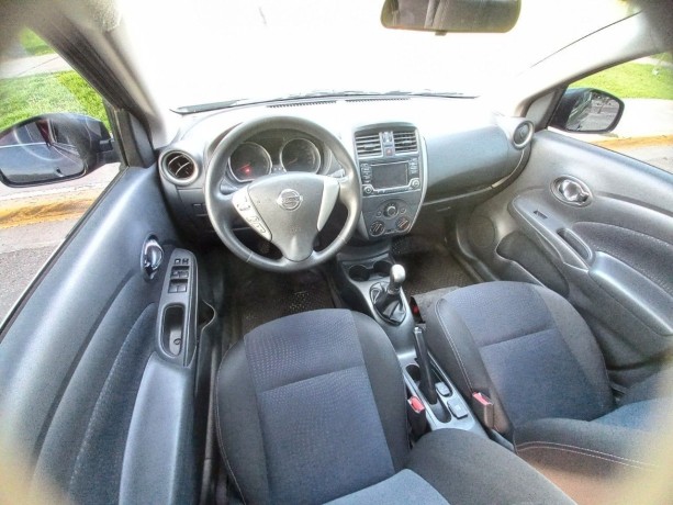 nissan-versa-16-advance-pure-drive-big-5