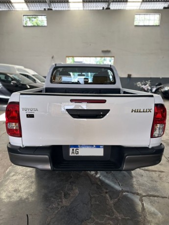 toyota-hilux-dx-2014-big-2