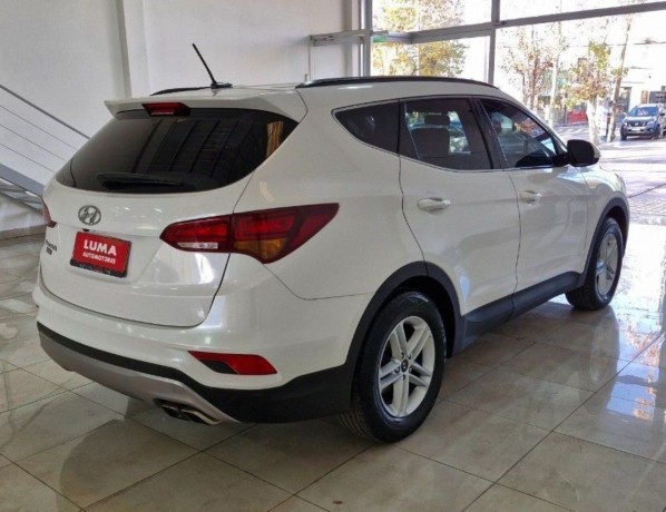 hyundai-santa-fe-24-2wd-7-as-l16-big-3