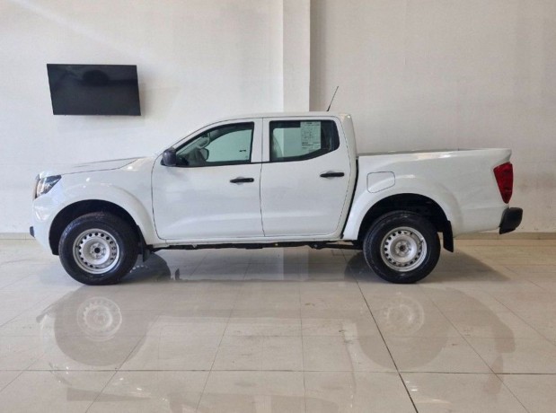 nissan-frontier-l22-23-cd-4x2-s-big-2