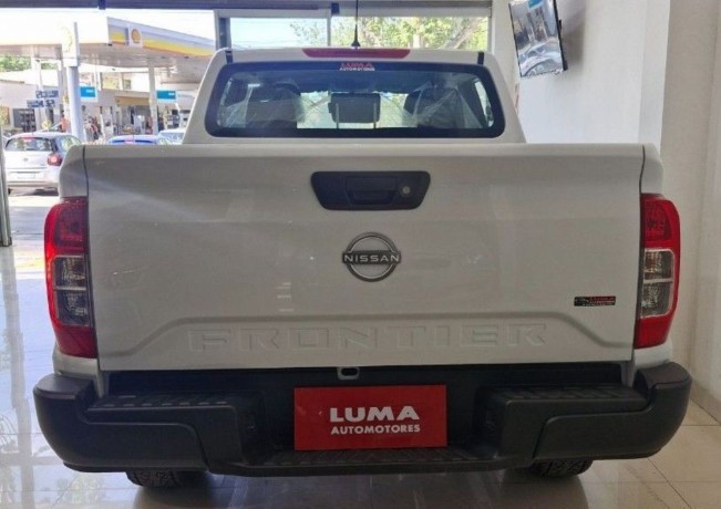 nissan-frontier-l22-23-cd-4x2-s-big-3