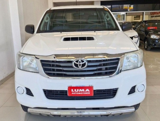 toyota-hilux-l12-30-cd-4x2-tdi-sr-171cv-big-1