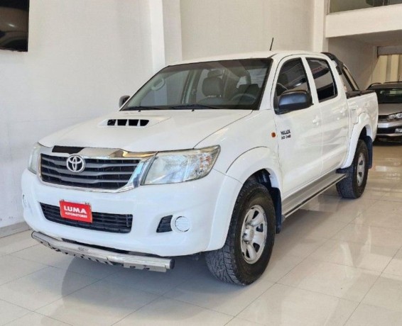 toyota-hilux-l12-30-cd-4x2-tdi-sr-171cv-big-0