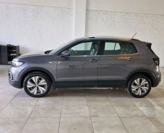 volkswagen-t-cross-16-highline-at-6-big-2