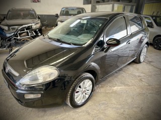 Fiat punto uconnect 1.4 2015 (línea 2016)