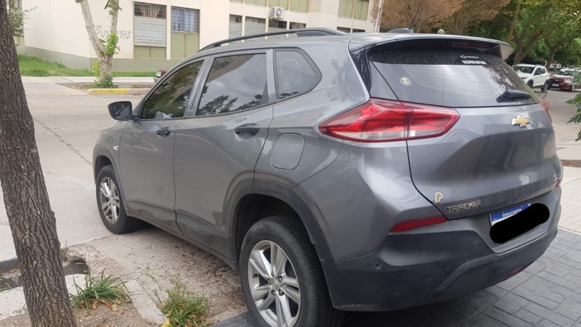 vendo-camioneta-chevrolet-tracker-12-at-turbo-modelo-2021-big-0