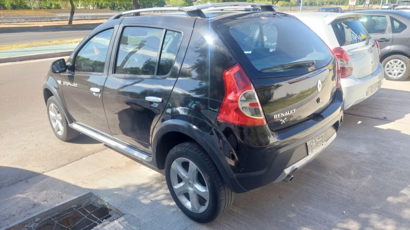 renault-sandero-stepway-confort-16-16v-big-3