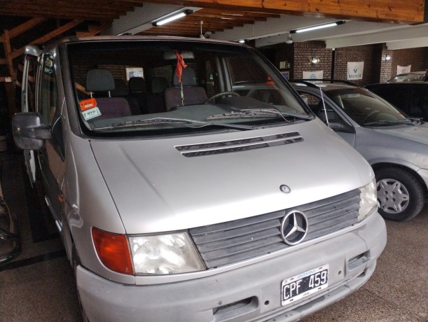 mercedes-benz-vito-7-asientos-big-1