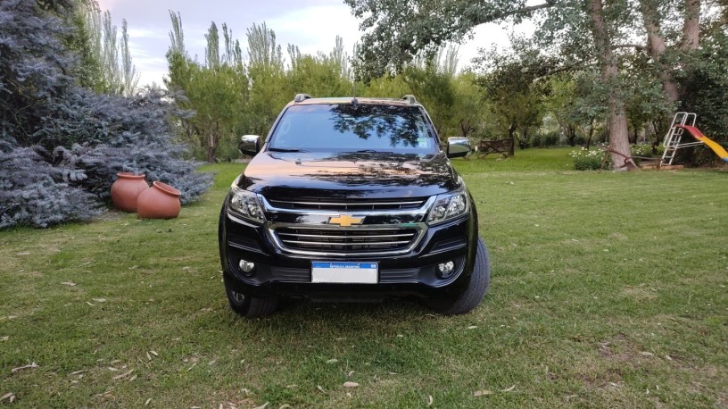 chevrolet-s10-ltz-4x4-at-2019-big-2