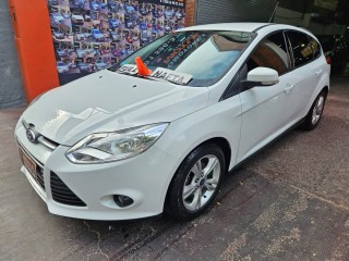 Ford Focus S 1.6 2015