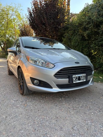 ford-fiesta-titanium-2014-big-3