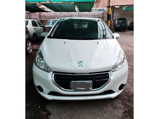 Peugeot 208 1.5 2013