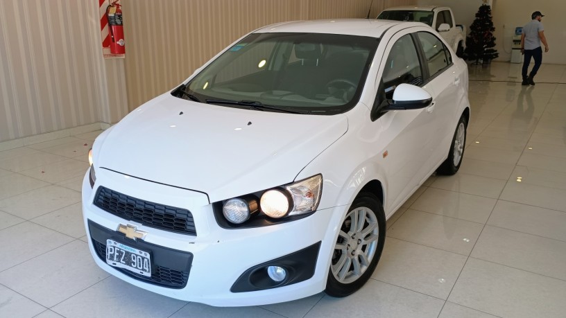 chevrolet-sonic-lt-2015-big-0