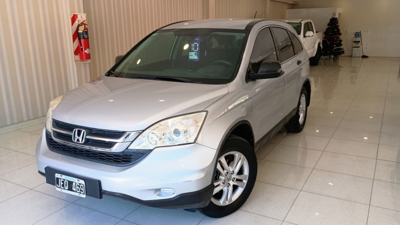 honda-cr-v-lx-2010-big-0