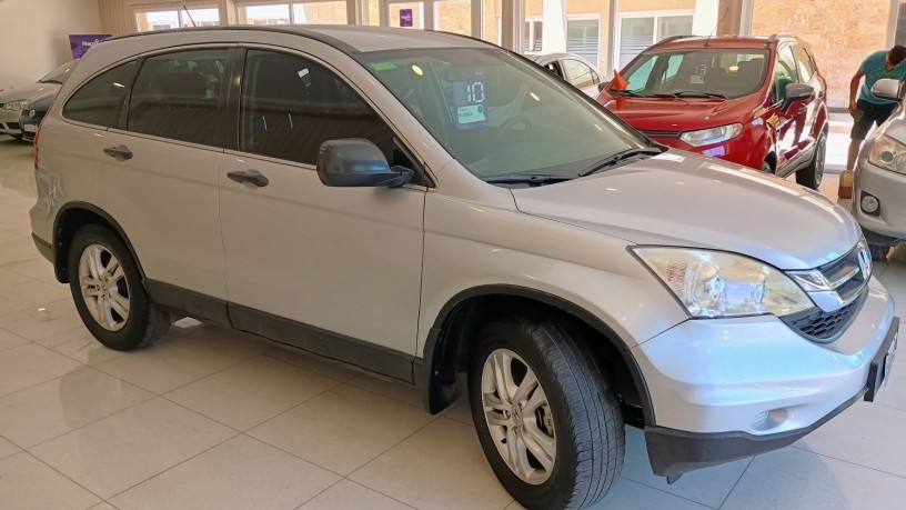 honda-cr-v-lx-2010-big-2