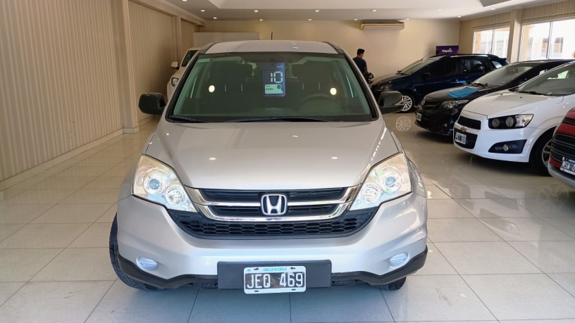 honda-cr-v-lx-2010-big-1