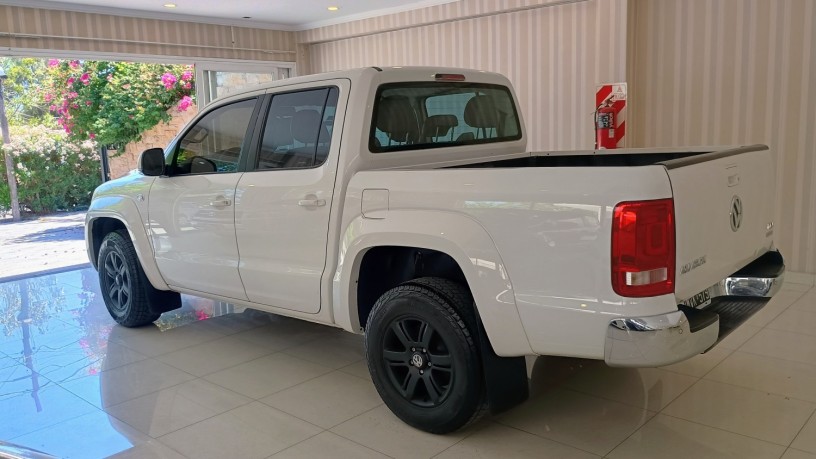 volkswagen-amarok-tdi-hi-line-2013-big-5