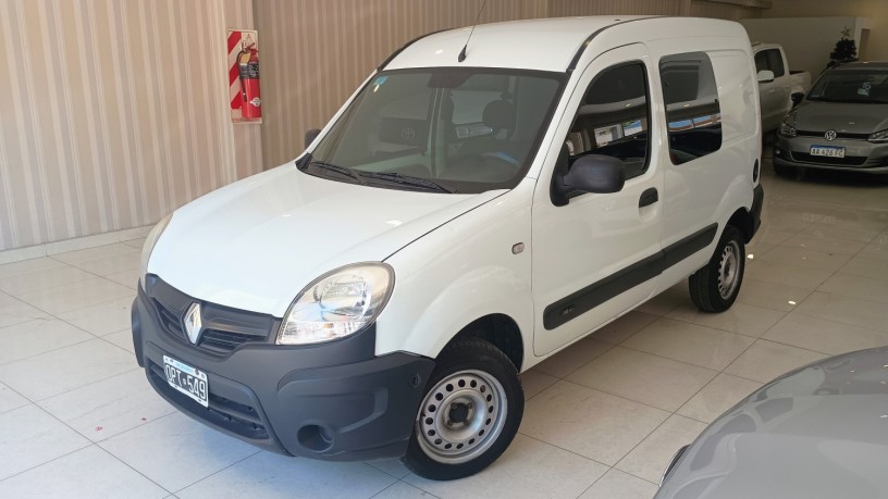 renault-kangoo-comfort-ph3-2015-big-0