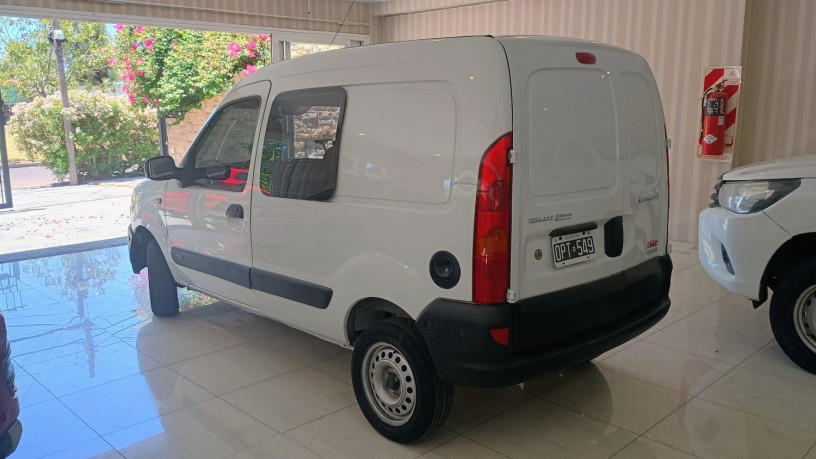 renault-kangoo-comfort-ph3-2015-big-4