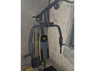 Vendo Gym. Caminadora, Multigym, bicicleta y pesas