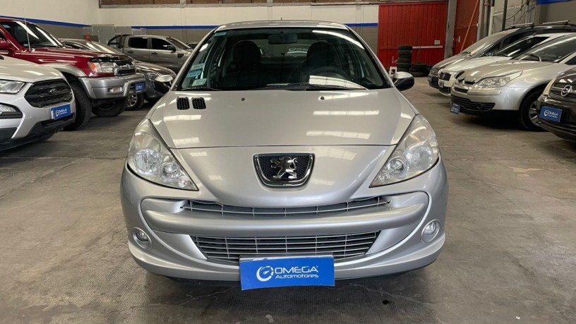 peugeot-207-compact-xs-14-big-0