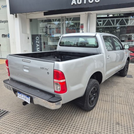 toyota-hilux-25-dx-pack-4x4-ano-2015-big-5