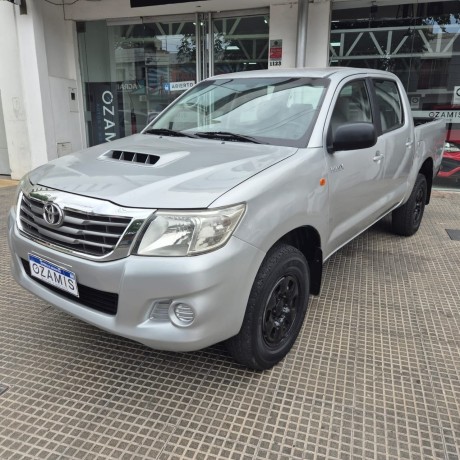 toyota-hilux-25-dx-pack-4x4-ano-2015-big-0