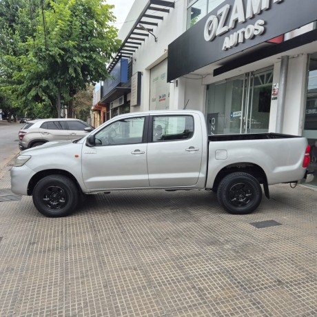 toyota-hilux-25-dx-pack-4x4-ano-2015-big-8