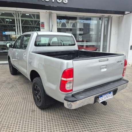 toyota-hilux-25-dx-pack-4x4-ano-2015-big-7