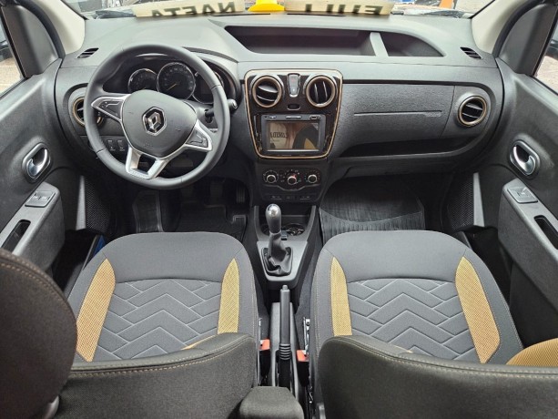 renault-kangoo-ii-stepway-16-0km-2025-big-8