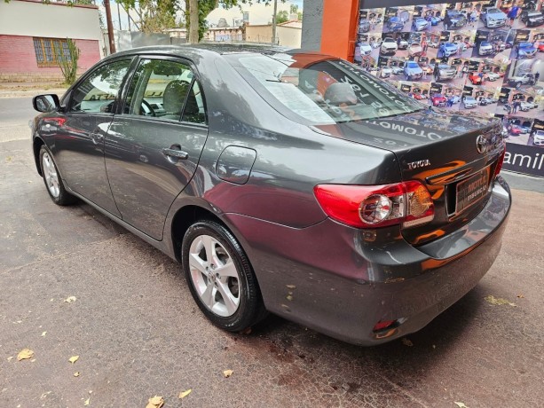 toyota-corolla-xei-mt-18-2013-big-2