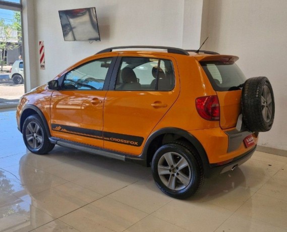 volkswagen-crossfox-16-highline-l10-big-2